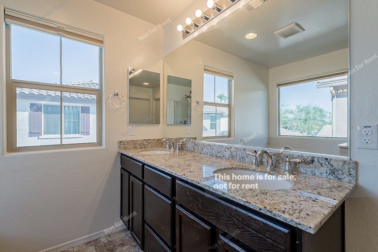Photo 17 of 21 - 2826 N 73rd Dr, Phoenix, AZ 85035