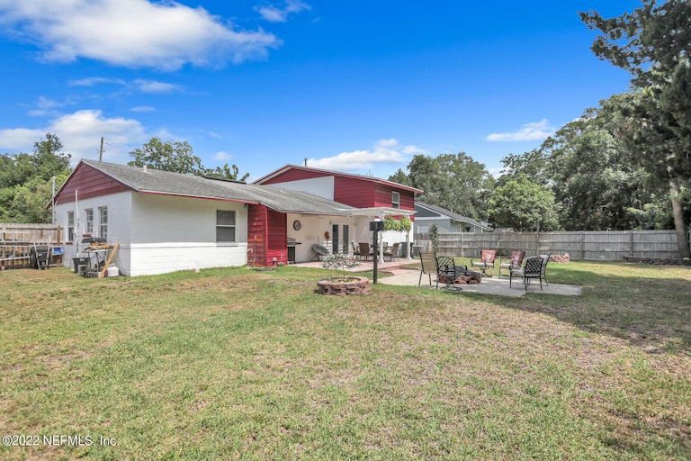 Photo 24 of 27 - 557 Laurina St, Jacksonville, FL 32216