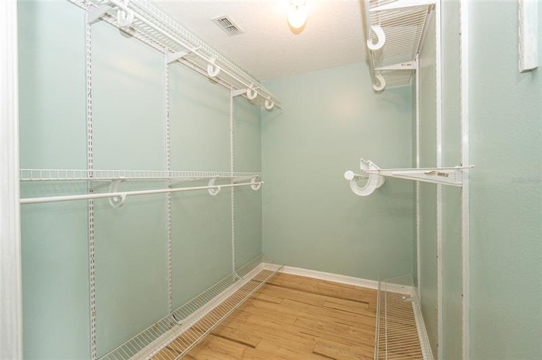 Photo 11 of 32 - 3245 Big Valley Dr, Lakeland, FL 33812