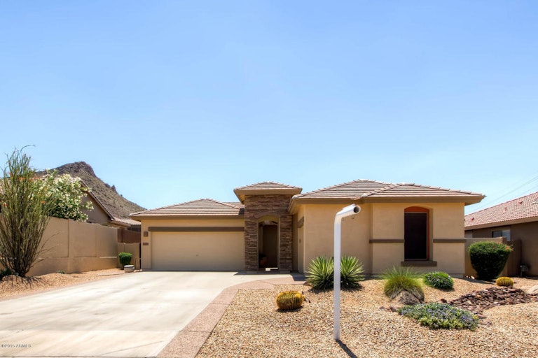 Photo 2 of 28 - 6233 W Bajada Rd, Phoenix, AZ 85083