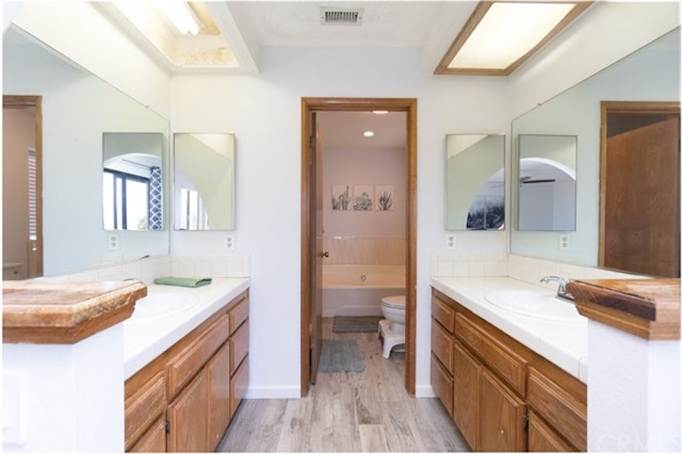 Photo 25 of 61 - 14380 Moonridge Dr, Riverside, CA 92503