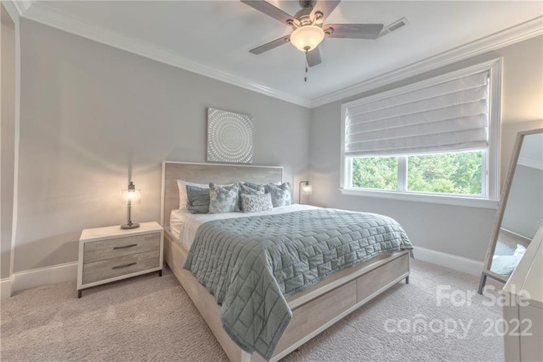 Photo 27 of 48 - 509 Lacebark Elm Ct, Matthews, NC 28104
