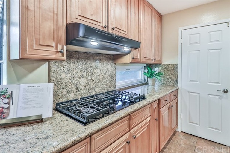 Photo 20 of 75 - 4077 Bending Oak Ct, Moorpark, CA 93021