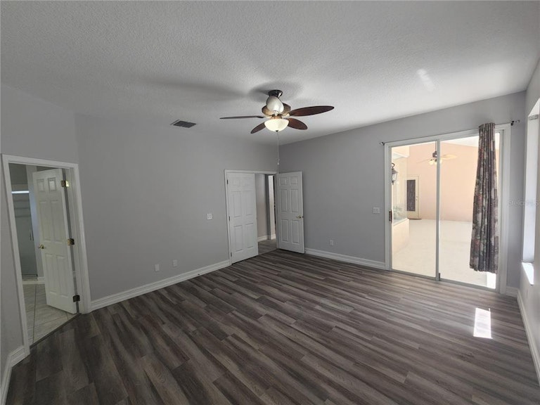 Photo 33 of 41 - 10095 Brandon Cir, Orlando, FL 32836