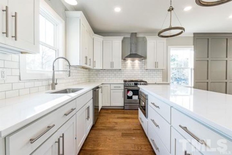 Photo 9 of 51 - 705 Colleton Rd, Raleigh, NC 27610