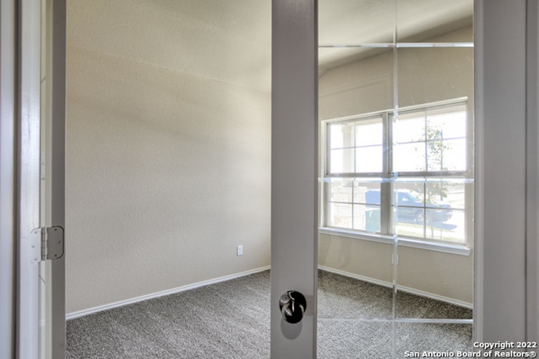 Photo 11 of 27 - 1062 Sixtree Dr, New Braunfels, TX 78130