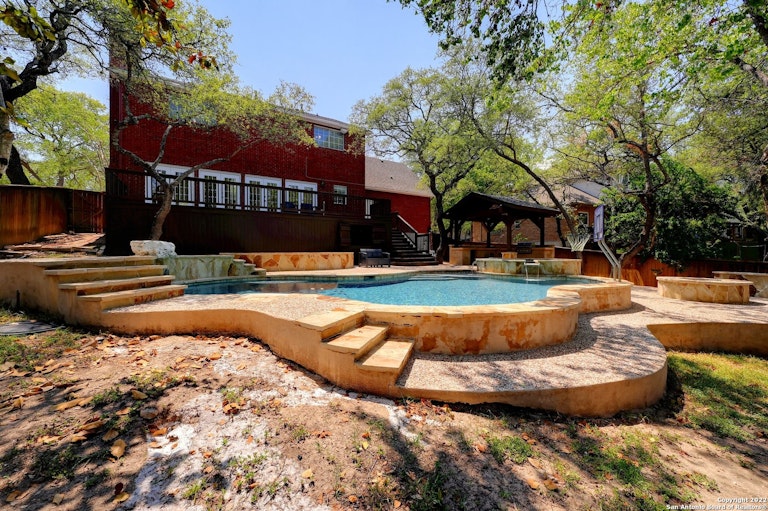 Photo 27 of 32 - 16218 Robinwood Ln, San Antonio, TX 78248