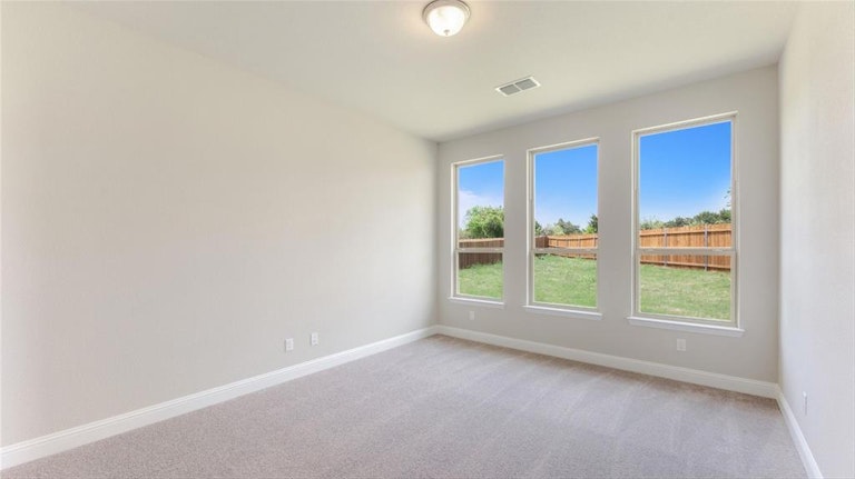 Photo 13 of 28 - 2260 High Plain Ln, Waxahachie, TX 75167