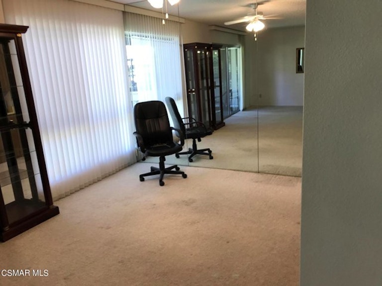 Photo 3 of 7 - 255 Sequoia Ct #21, Thousand Oaks, CA 91360