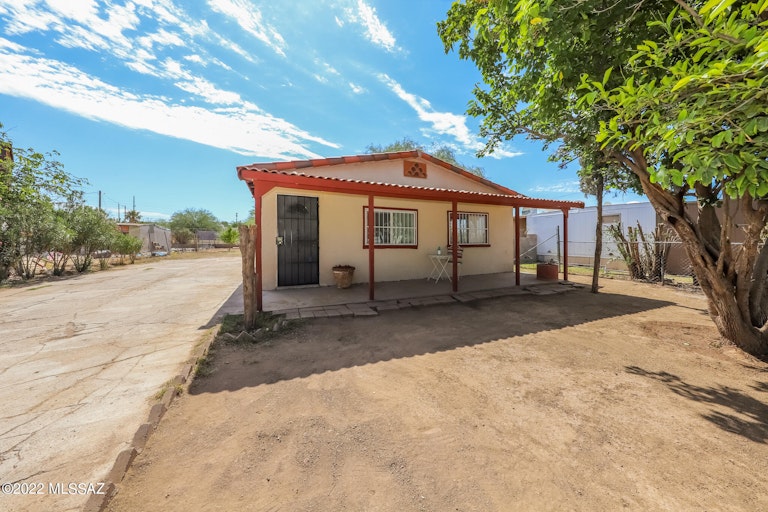 Photo 1 of 23 - 10151 S Green Dr, Tucson, AZ 85756