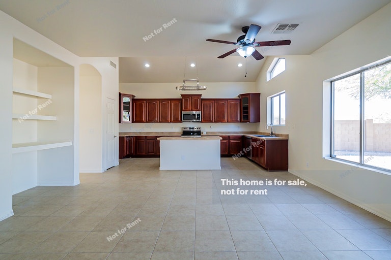 Photo 8 of 33 - 656 E Black Diamond Dr, Casa Grande, AZ 85122