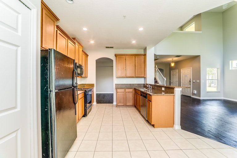 Photo 3 of 21 - 404 Harbor Winds Ct, Winter Springs, FL 32708