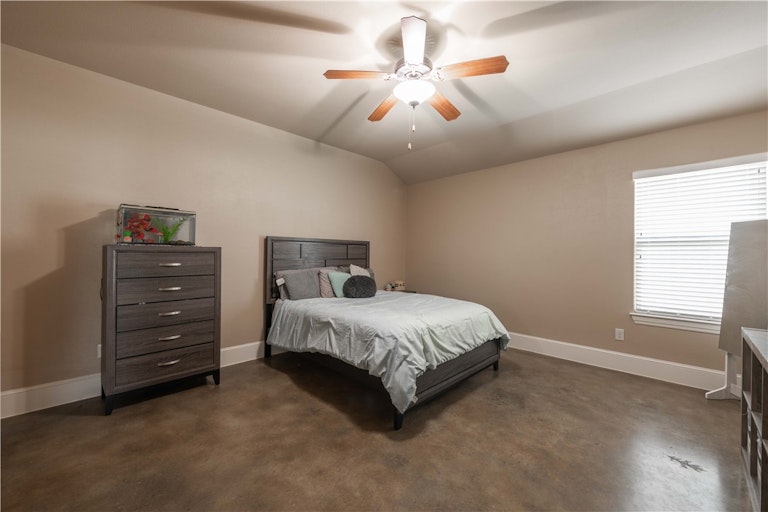 Photo 19 of 29 - 317 Bluestem Cv, Georgetown, TX 78633