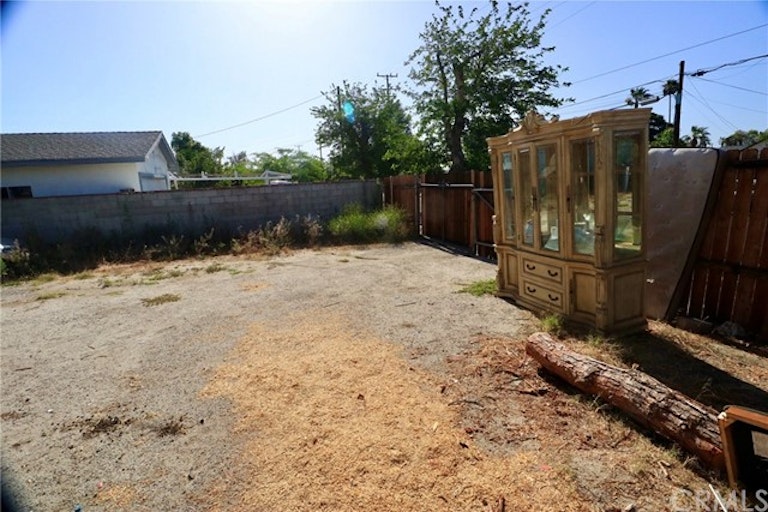 Photo 23 of 24 - 501 S Buena Vista St, Hemet, CA 92543