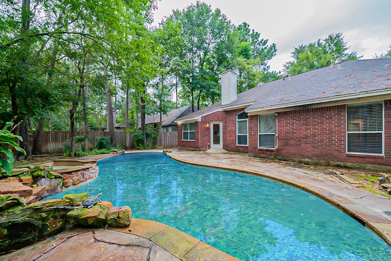 Photo 39 of 39 - 57 N Old Cedar Cir, Spring, TX 77382