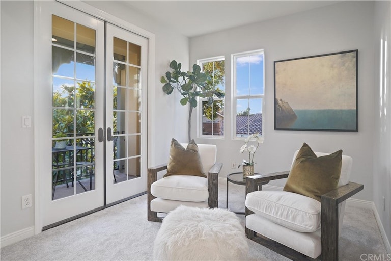 Photo 22 of 42 - 21247 Ronda Cir, Huntington Beach, CA 92648