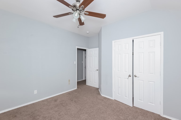Photo 22 of 25 - 701 Collett Ct, Crowley, TX 76036