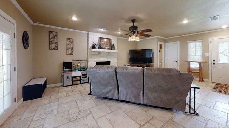Photo 7 of 32 - 12227 Ridge Spur, San Antonio, TX 78247