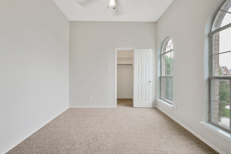Photo 21 of 25 - 10045 Voss Ave, Fort Worth, TX 76244