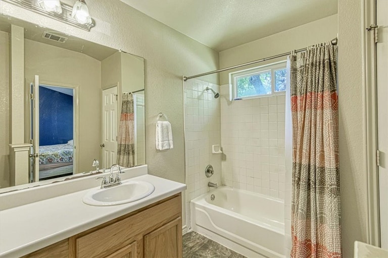 Photo 17 of 28 - 1200 Pine Portage Loop, Leander, TX 78641