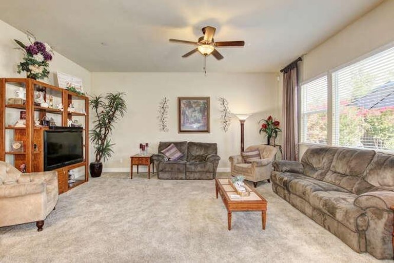 Photo 7 of 37 - 3469 Listan Way, Rancho Cordova, CA 95670
