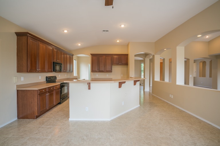 Photo 11 of 32 - 15637 W Yucatan Dr, Surprise, AZ 85379