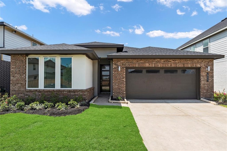 Photo 38 of 47 - 28643 Halle Ray Dr, Katy, TX 77494