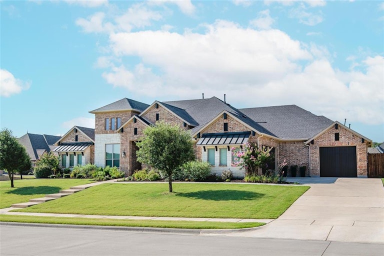 Photo 2 of 40 - 1032 Driscoll Pl, Keller, TX 76248