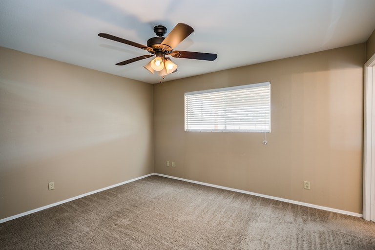 Photo 26 of 51 - 2807 E Dahlia Dr, Phoenix, AZ 85032