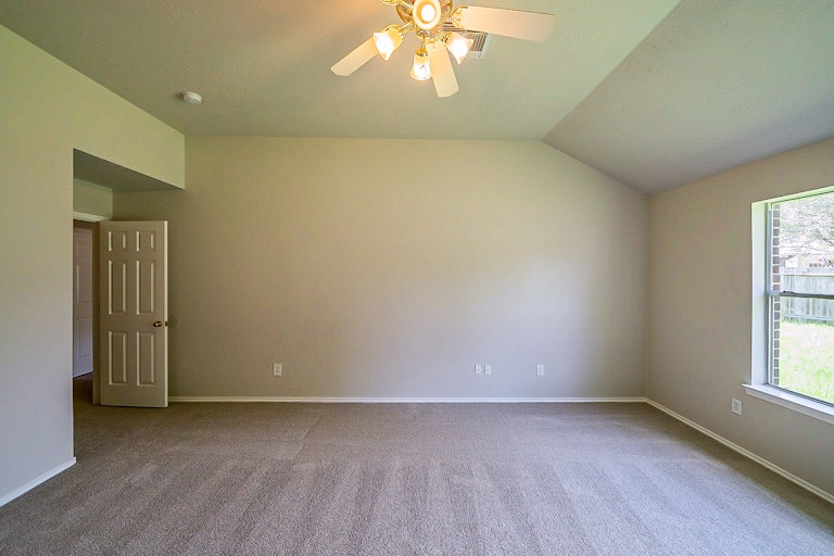 Photo 20 of 35 - 2731 Briarloch Ln, Houston, TX 77073