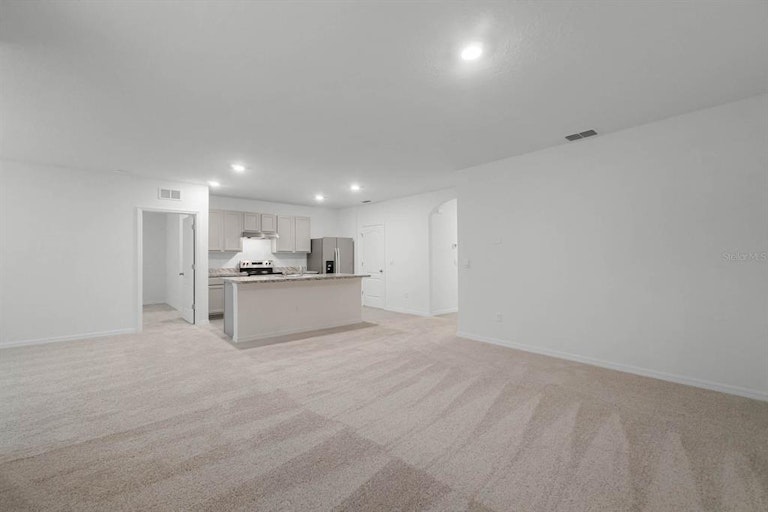 Photo 25 of 40 - 729 Squires Grove Dr, Winter Haven, FL 33880