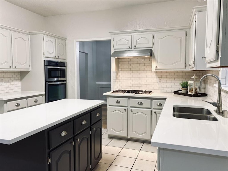 Photo 9 of 15 - 325 Fountain Dr, Murphy, TX 75094