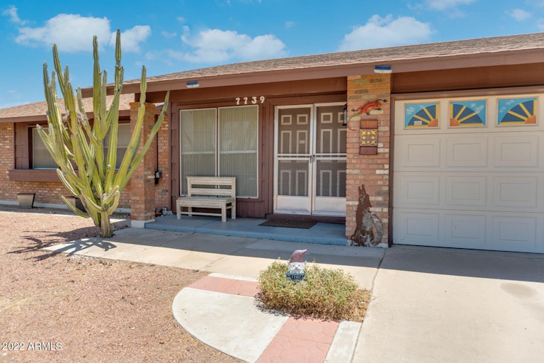 Photo 2 of 36 - 7739 W Flower St, Phoenix, AZ 85033