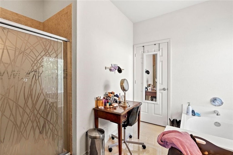 Photo 23 of 39 - 20801 Penny Royal Dr, Pflugerville, TX 78660