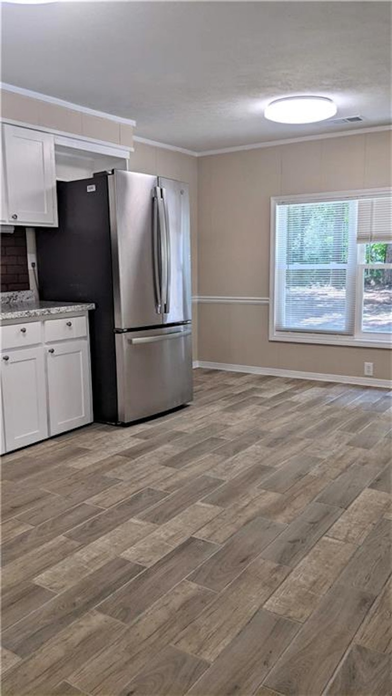 Photo 17 of 41 - 5585 Villa Rica Hwy, Dallas, GA 30157