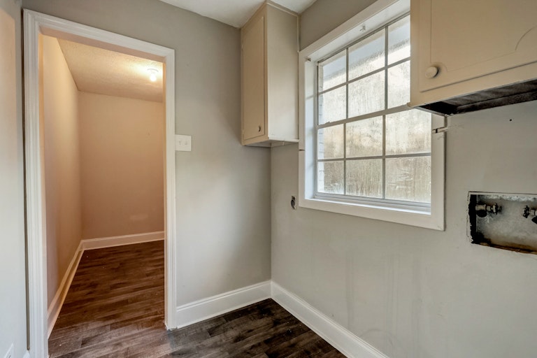 Photo 16 of 28 - 1518 Tanglewood Way NW, Conyers, GA 30012
