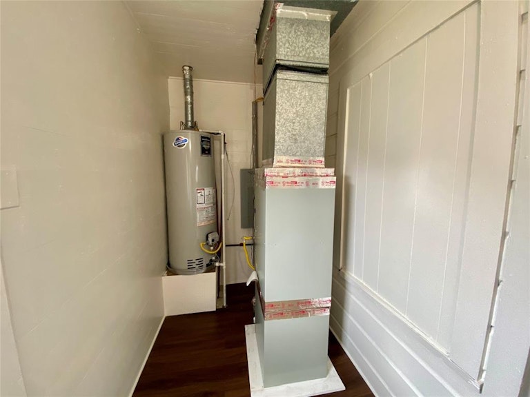 Photo 20 of 22 - 703 N Washington St, Farmersville, TX 75442