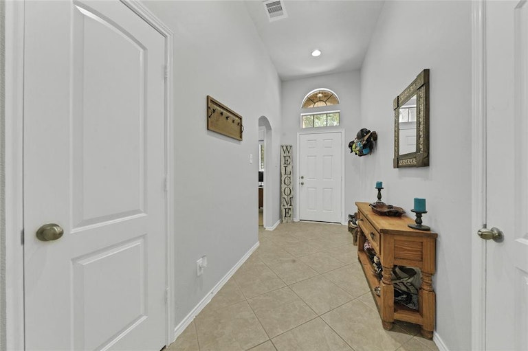 Photo 15 of 20 - 5414 Cunningham Ln, Rosenberg, TX 77471