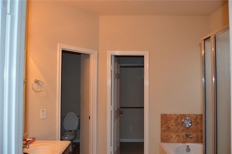 Photo 7 of 13 - 19931 Ruby Red Ct, Houston, TX 77073