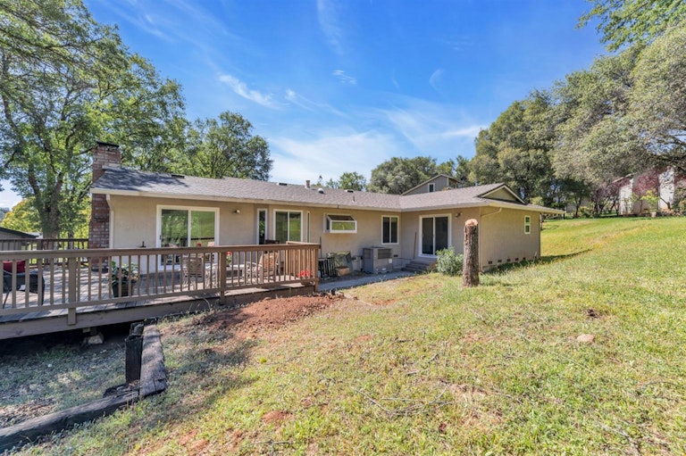 Photo 37 of 38 - 23059 Broadmoor Ct, Auburn, CA 95602