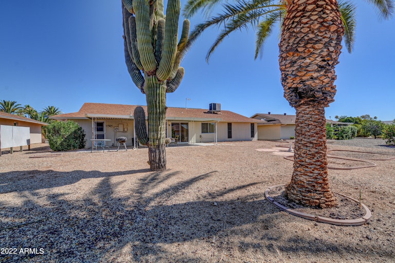 Photo 8 of 32 - 13207 W Kodiak Dr, Sun City West, AZ 85375