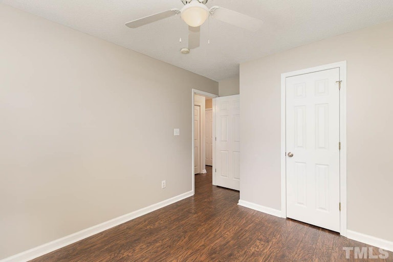 Photo 19 of 32 - 155 Duck Pond Ln, Clayton, NC 27520