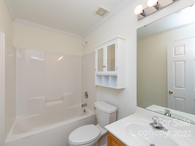 Photo 26 of 37 - 11929 Harmon Ln, Pineville, NC 28134