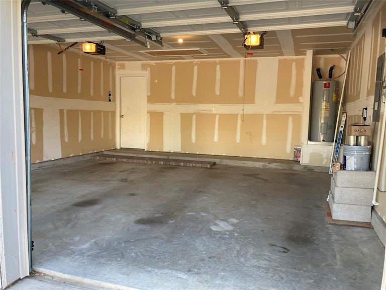 Photo 28 of 28 - 3808 Oceanview Dr, Denton, TX 76208
