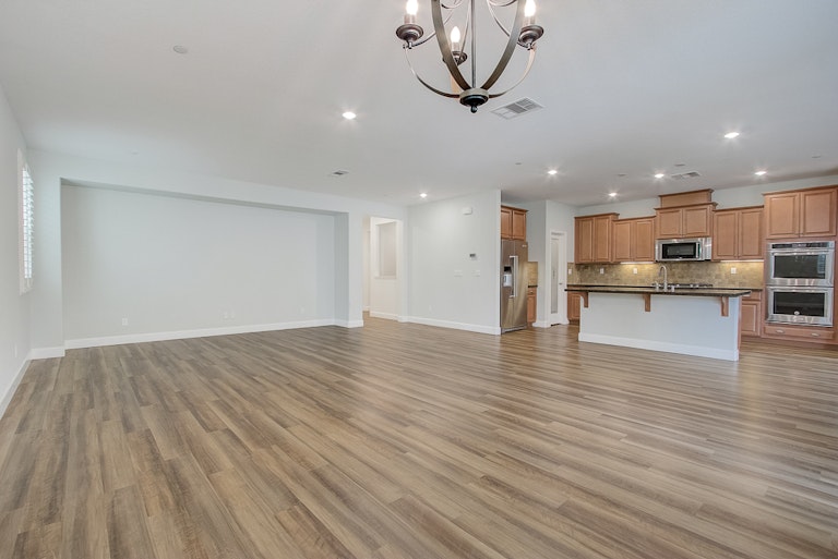 Photo 5 of 33 - 1818 Veneto Way, Lincoln, CA 95648