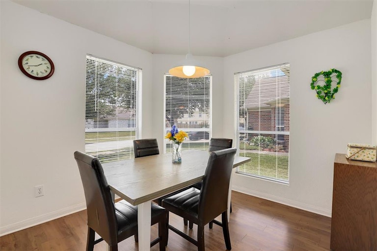 Photo 20 of 38 - 21034 Fox Walk Trl, Humble, TX 77338