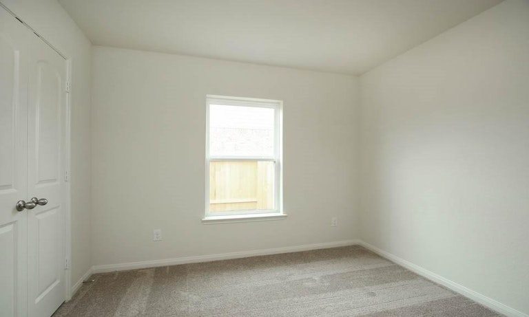 Photo 12 of 14 - 22419 Lost Lantern Dr, Hockley, TX 77447