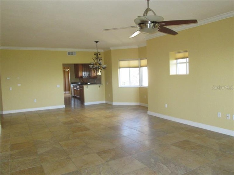 Photo 5 of 22 - 12077 Gandy Blvd N #361, Saint Petersburg, FL 33702