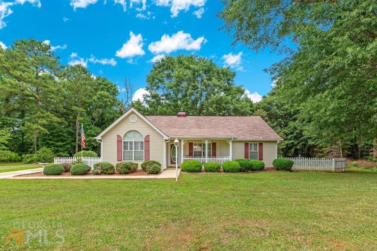Photo 1 of 25 - 408 Ivey Edwards Ln, McDonough, GA 30253