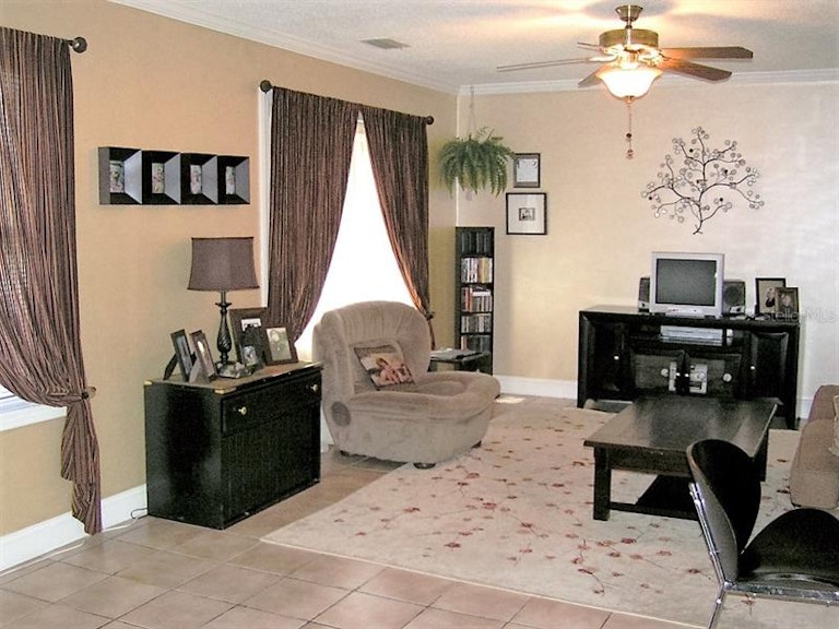 Photo 4 of 23 - 6191 Pinehurst Dr, Spring Hill, FL 34606